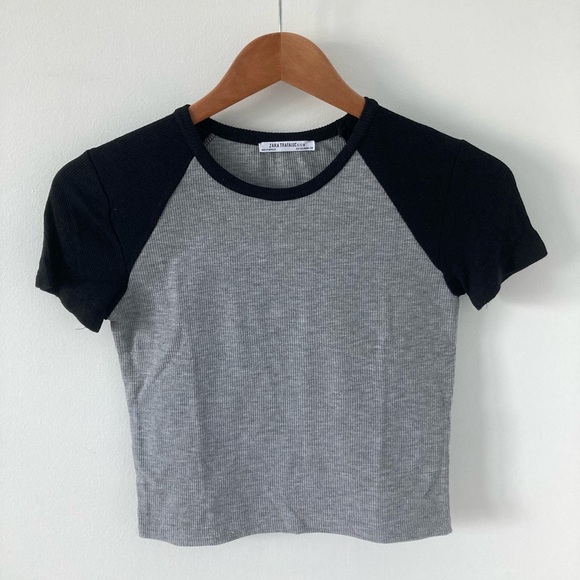 Zara Ribbed Raglan Crop Top - Picture 1 of 3